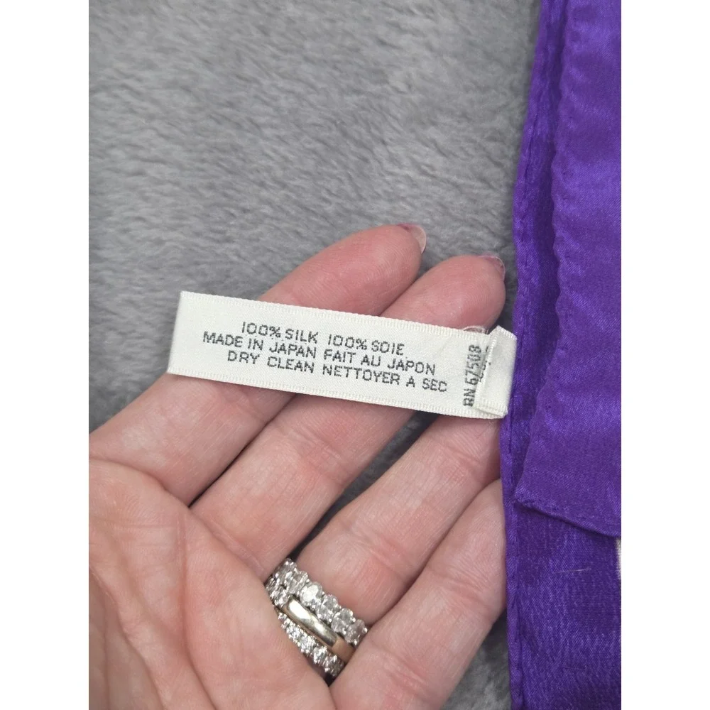 Linda Allard Ellen Tracy Silk Scarf Purple Outline White Tiger Rectangle‎ 56